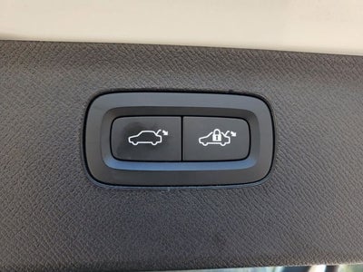 2024 Volvo XC90 Recharge Plug-In Hybrid T8 Plus Bright Theme 7 Passenger