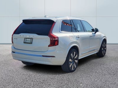 2024 Volvo XC90 Recharge Plug-In Hybrid T8 Plus Bright Theme 7 Passenger