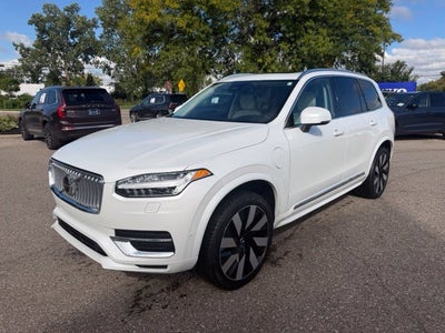 2024 Volvo XC90 Recharge Plug-In Hybrid T8 Plus Bright Theme 7 Passenger