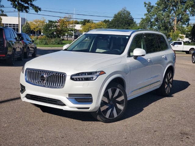 2024 Volvo XC90 Recharge Plug-In Hybrid T8 Plus Bright Theme 7 Passenger