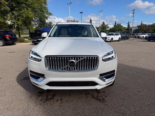 2024 Volvo XC90 Recharge Plug-In Hybrid T8 Plus Bright Theme 7 Passenger