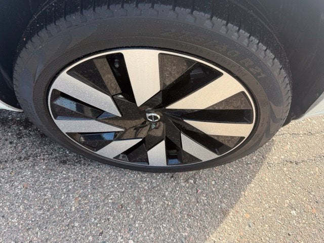2024 Volvo XC90 Recharge Plug-In Hybrid T8 Plus Bright Theme 7 Passenger