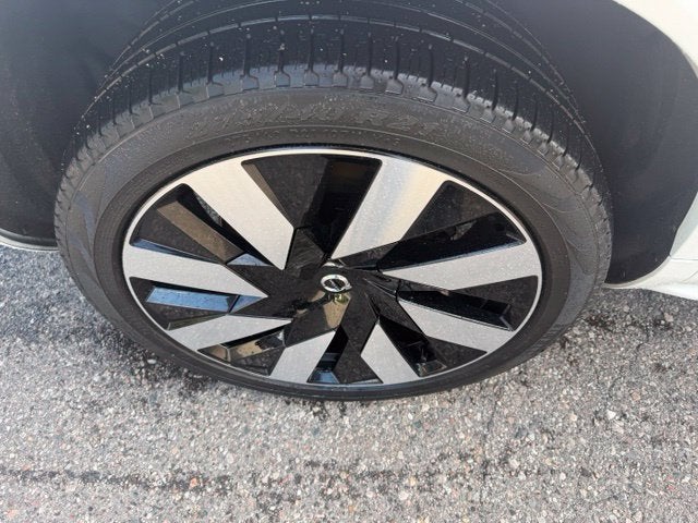 2024 Volvo XC90 Recharge Plug-In Hybrid T8 Plus Bright Theme 7 Passenger