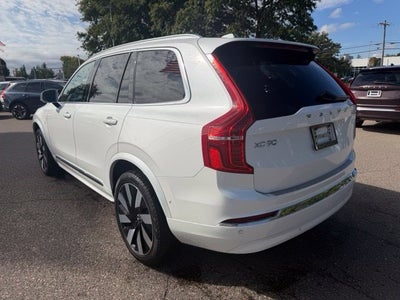 2024 Volvo XC90 Recharge Plug-In Hybrid T8 Plus Bright Theme 7 Passenger