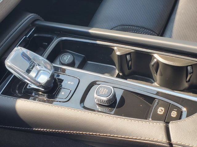 2024 Volvo XC90 Recharge Plug-In Hybrid Ultimate