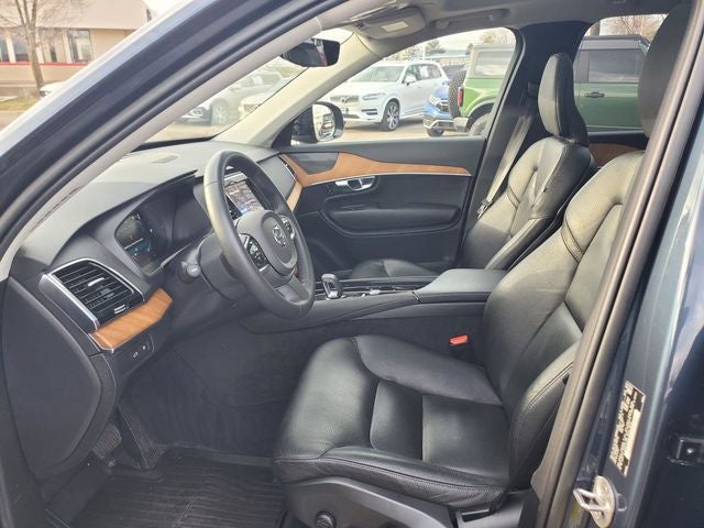 2023 Volvo XC90 Recharge Plug-In Hybrid T8 Plus Dark Theme 7 Passenger