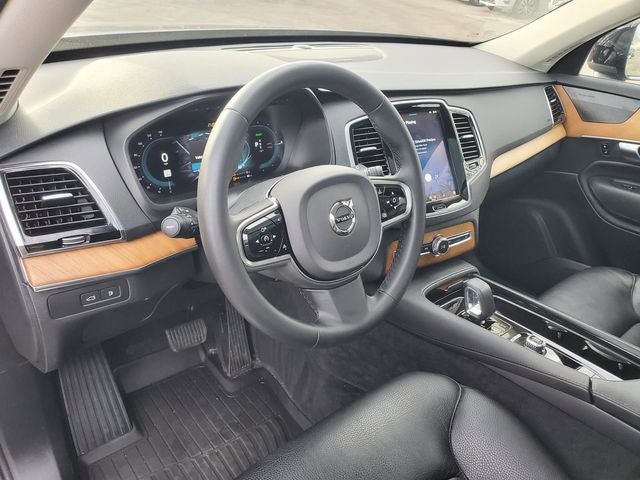 2023 Volvo XC90 Recharge Plug-In Hybrid T8 Plus Dark Theme 7 Passenger