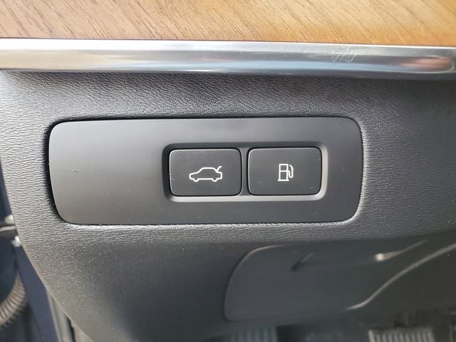 2023 Volvo XC90 Recharge Plug-In Hybrid T8 Plus Dark Theme 7 Passenger