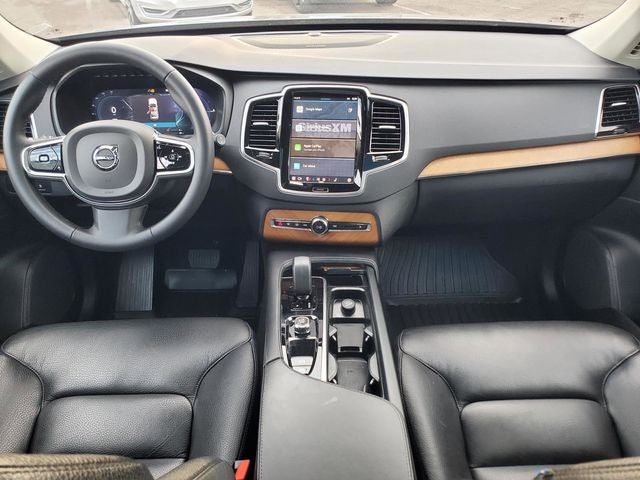 2023 Volvo XC90 Recharge Plug-In Hybrid T8 Plus Dark Theme 7 Passenger