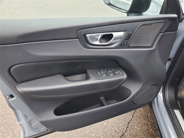 2024 Volvo XC60 Recharge Plug-In Hybrid T8 Plus Dark Theme