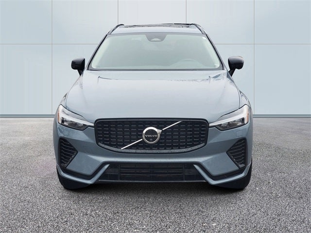 2024 Volvo XC60 Recharge Plug-In Hybrid T8 Plus Dark Theme