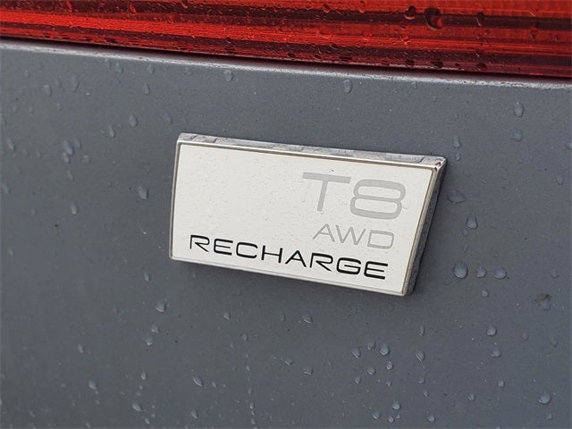 2024 Volvo XC60 Recharge Plug-In Hybrid T8 Plus Dark Theme