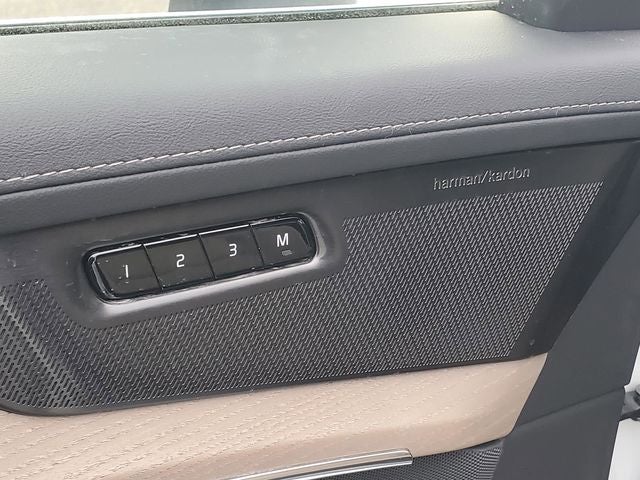 2026 Volvo XC90 Plug-In Hybrid T8 Ultra 6 Passenger