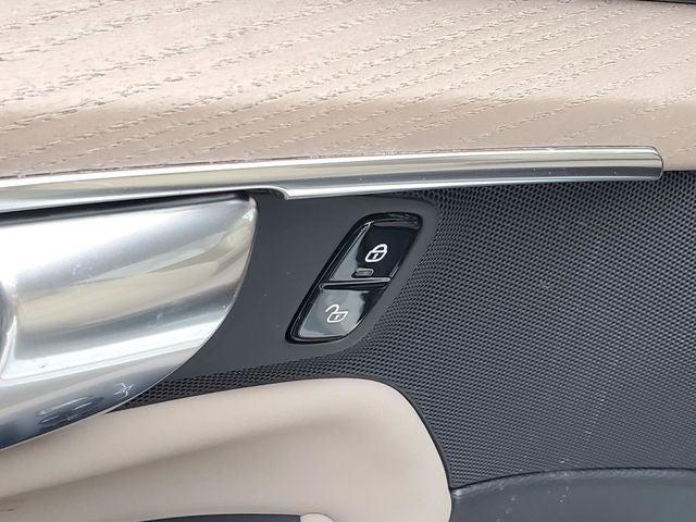 2026 Volvo XC90 Plug-In Hybrid T8 Ultra 6 Passenger