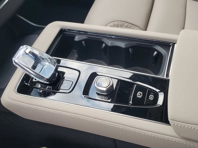 2026 Volvo XC90 Plug-In Hybrid T8 Ultra 6 Passenger