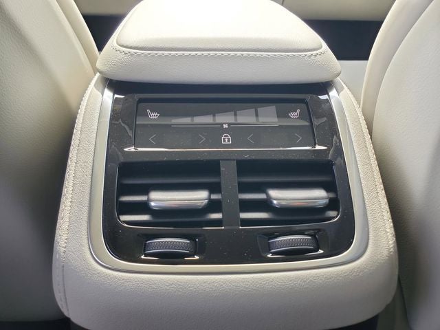 2026 Volvo XC90 Plug-In Hybrid T8 Ultra 6 Passenger