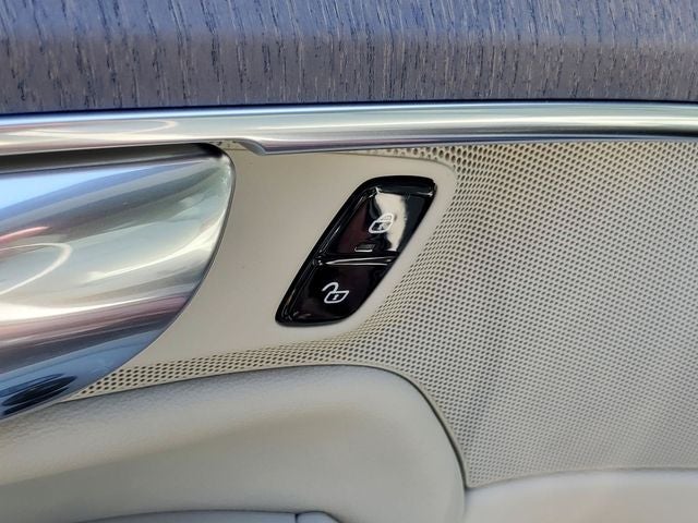 2026 Volvo XC90 Plug-In Hybrid T8 Ultra