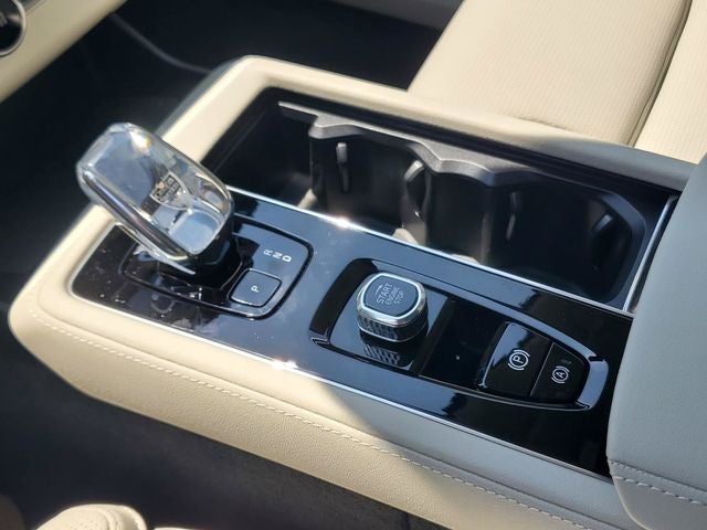 2026 Volvo XC90 Plug-In Hybrid T8 Ultra