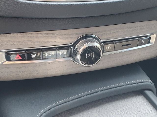 2024 Volvo XC90 Recharge Plug-In Hybrid Ultimate