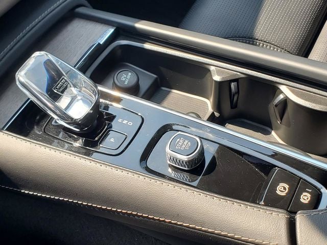 2024 Volvo XC90 Recharge Plug-In Hybrid Ultimate