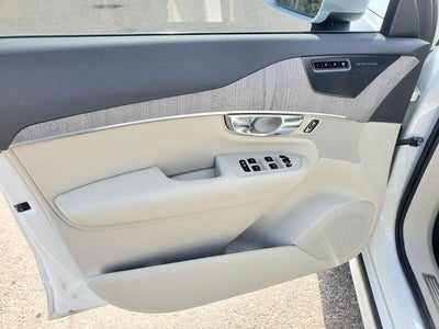 2025 Volvo XC90 Plug-In Hybrid T8 Plus 7 Passenger