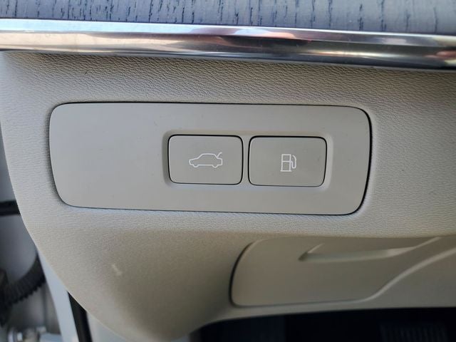 2025 Volvo XC90 Plug-In Hybrid T8 Plus 7 Passenger