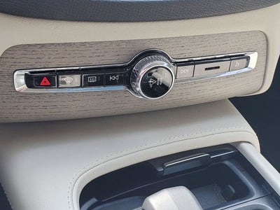 2025 Volvo XC90 Plug-In Hybrid T8 Plus 7 Passenger