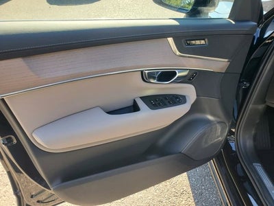 2026 Volvo XC90 Plug-In Hybrid T8 Plus 7 Passenger