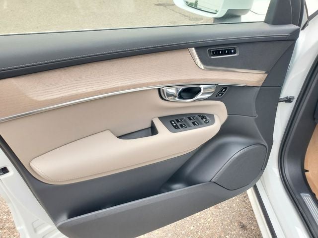 2026 Volvo XC90 Plug-In Hybrid T8 Plus 7 Passenger