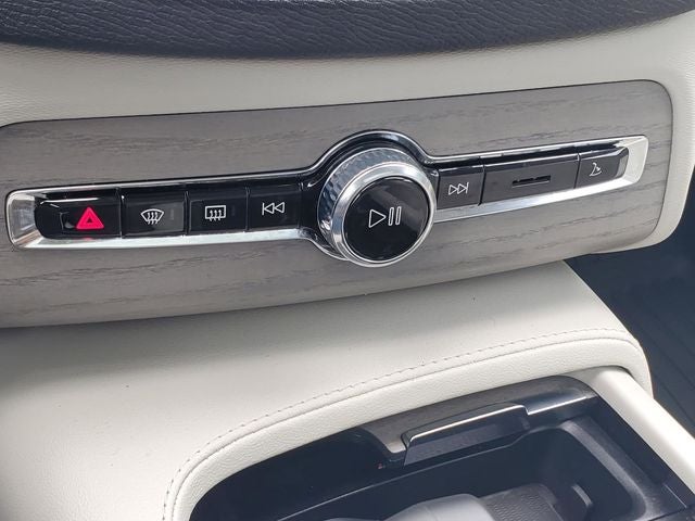 2025 Volvo XC90 Plug-In Hybrid T8 Plus 7 Passenger