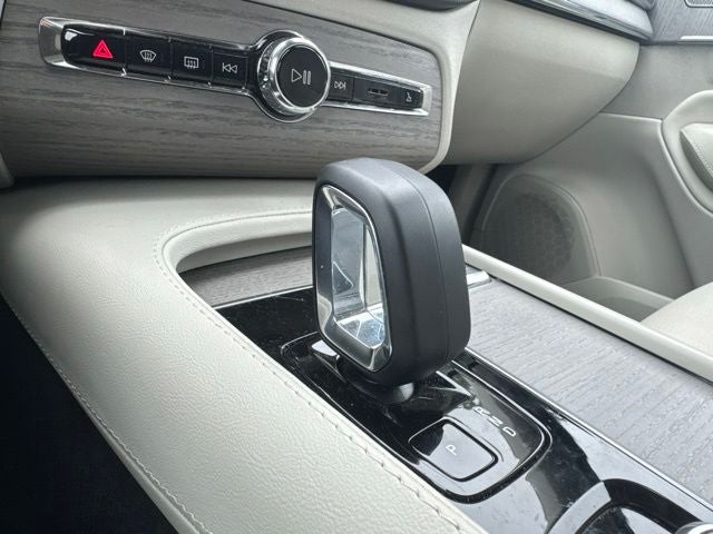 2025 Volvo XC90 Plug-In Hybrid T8 Plus 7 Passenger