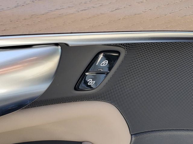 2026 Volvo XC90 Plug-In Hybrid T8 Plus 7 Passenger