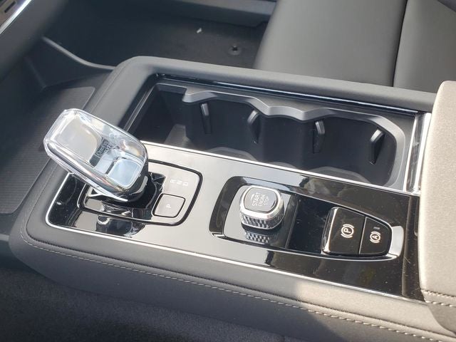 2026 Volvo XC90 Plug-In Hybrid T8 Plus 7 Passenger