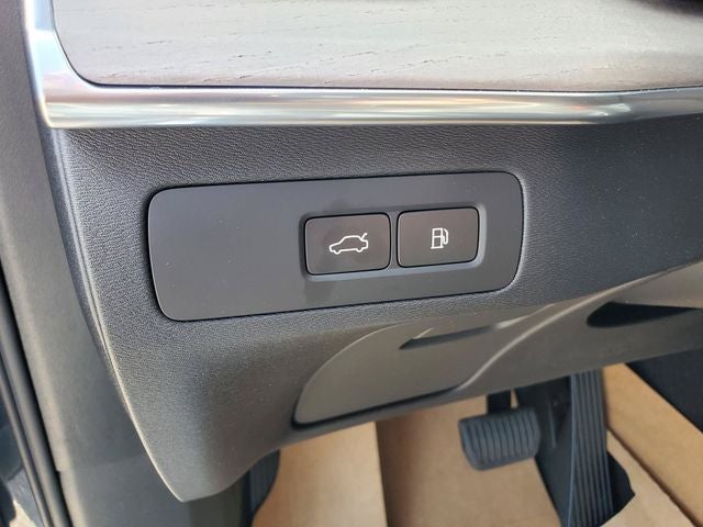 2026 Volvo XC90 Plug-In Hybrid T8 Plus 7 Passenger