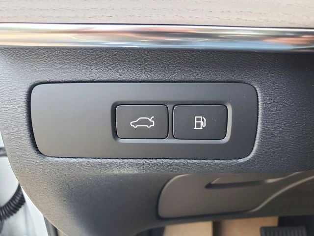 2026 Volvo XC90 Plug-In Hybrid T8 Plus 7 Passenger