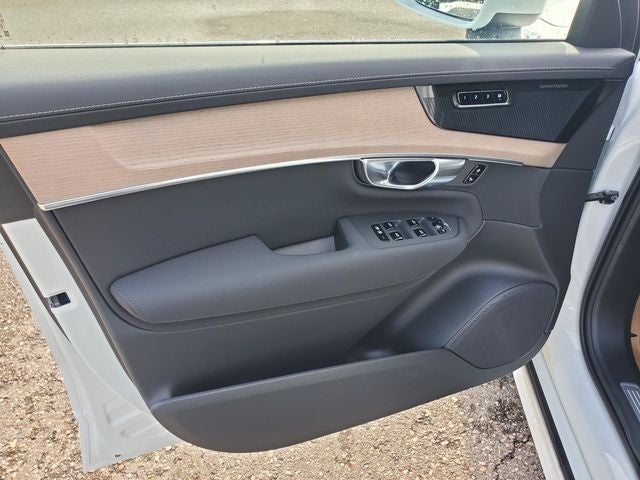 2026 Volvo XC90 Plug-In Hybrid T8 Plus 7 Passenger