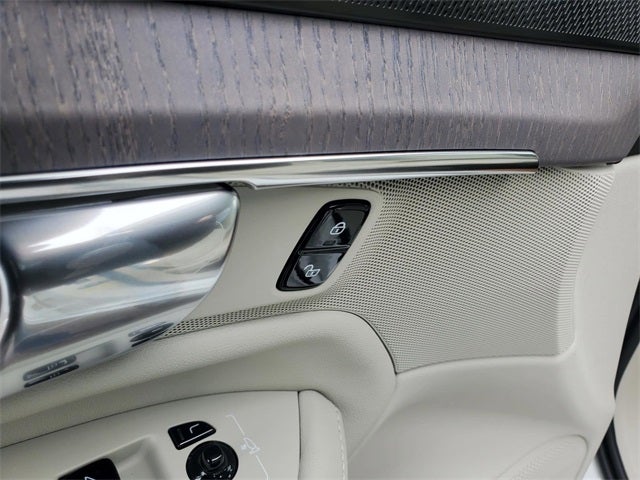 2026 Volvo XC90 Plug-In Hybrid T8 Ultra 7 Passenger