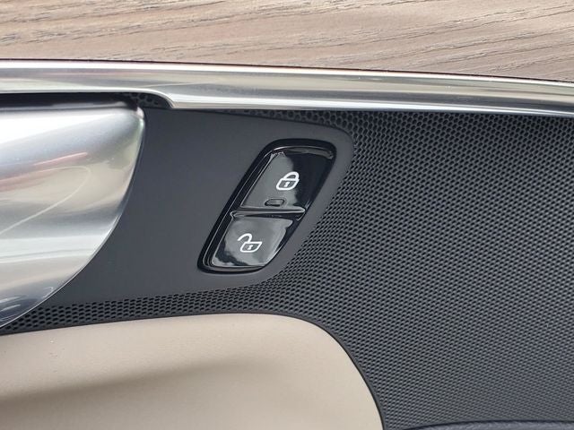2026 Volvo XC90 Plug-In Hybrid T8 Core