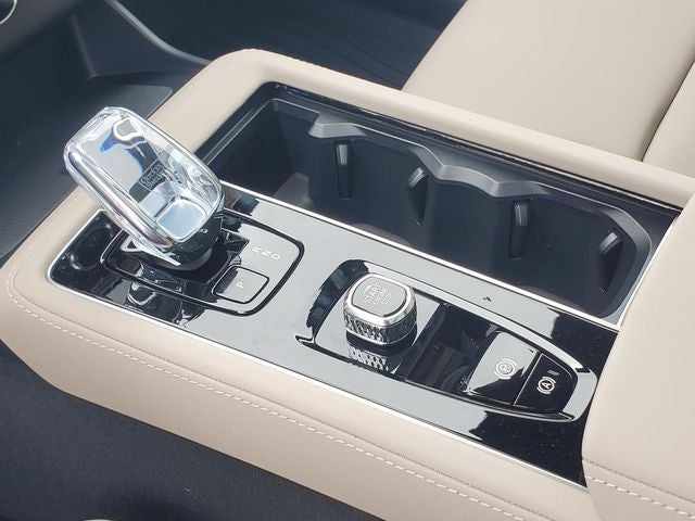2026 Volvo XC90 Plug-In Hybrid T8 Core