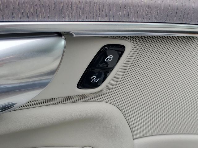 2026 Volvo XC90 Plug-In Hybrid T8 Ultra