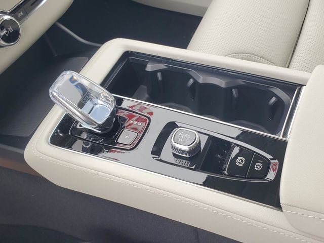 2026 Volvo XC90 Plug-In Hybrid T8 Ultra