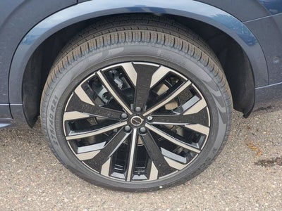 2026 Volvo XC90 Plug-In Hybrid T8 Ultra