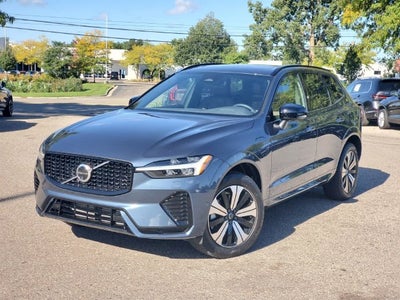 2025 Volvo XC60 Plug-In Hybrid T8 Plus