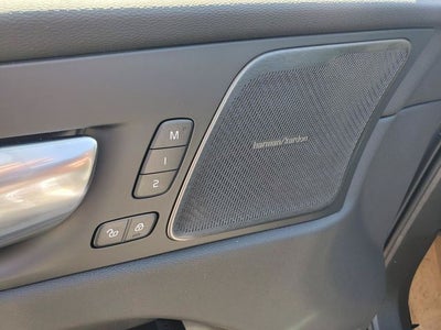 2026 Volvo XC60 Plug-In Hybrid T8 Plus