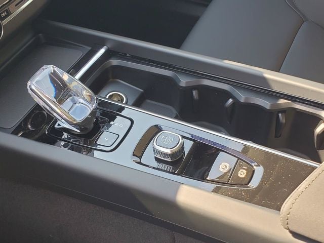 2026 Volvo XC60 Plug-In Hybrid T8 Plus