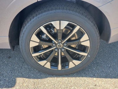 2026 Volvo XC60 Plug-In Hybrid T8 Plus