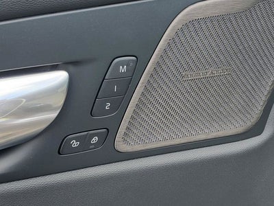 2026 Volvo XC60 Plug-In Hybrid T8 Plus