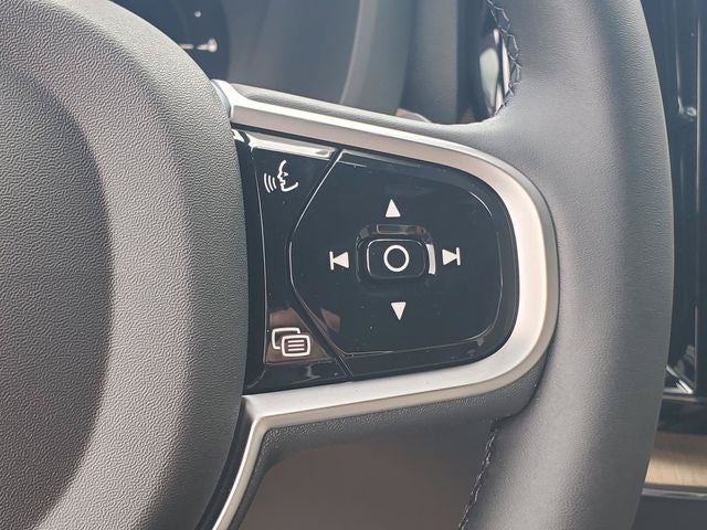 2026 Volvo XC60 Plug-In Hybrid T8 Plus