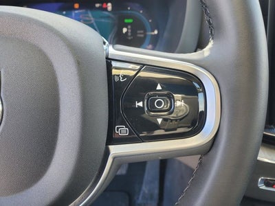 2025 Volvo XC60 Plug-In Hybrid T8 Plus