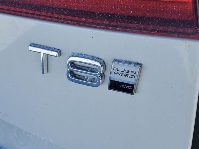 2025 Volvo XC60 Plug-In Hybrid T8 Plus